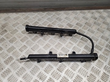 Chrysler Pacifica 2017 Z przodu Rozdzielacz paliwa