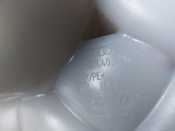 AUDI Q8 Q7 4M8 3,0 TFSI NÁDRŽ VYROVNÁVACÍ VODY 4M0121405AG 2022 2023