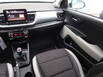 Kia Stonic I Crossover Facelifting 1.0 T-GDI 100KM 2023 Kia Stonic 1.0 T-GDI, Salon Polska, Serwis ASO, zdjęcie 7