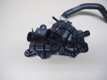 VW GOLF VII 1.6 POMPA WODY 04L121042A