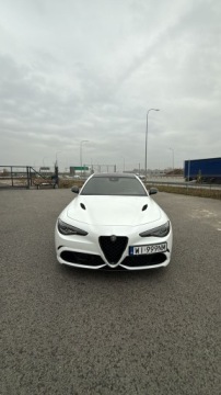 Alfa Romeo Giulia II Sedan 2.9 V6 510KM 2018 Alfa Romeo Giulia Alfa Romeo Giulia 2.9 Quadrfoglio 2.9 Benzyna 510KM, zdjęcie 4
