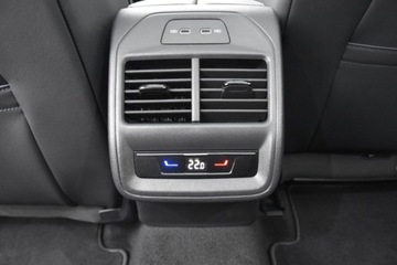 Volkswagen Passat B9 2024 Volkswagen Passat SalonPL 265KM 4x4 DSG R-line DCC Pakiety PANORAMA Kam.36, zdjęcie 38