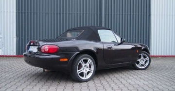 Mazda MX-5 II 1.6 16V 110KM 2004 Mazda MX-5 Memories LimitedEdition DrewnianeWykonczeniaJasna Skora1Wlascic, zdjęcie 12