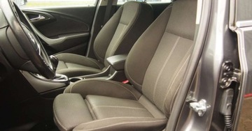 Opel Astra J Sports Tourer 1.6 Turbo ECOTEC 180KM 2011 Opel Astra 1,6TurboBenzyna NAVI Ksenon Alu 17 Niski Udokumentowany Przebieg, zdjęcie 22