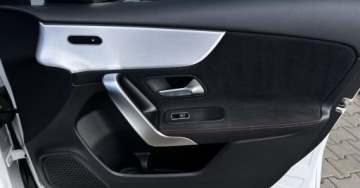 Mercedes Klasa A W177/V177 Sedan Facelifting 2.0 220 190KM 2023 Mercedes-Benz Klasa A Salon PL 4Matic AMG Line Kamera MBUX CarPlay Android, zdjęcie 19