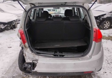 Kia Venga Mikrovan 1.4 DOHC CVVT 90KM 2011 Kia Venga 2011r, 1.4 Benzyna. Lekko uszkodzony lewy tyl. Jezdzi 1.4 90KM, zdjęcie 18
