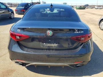 Alfa Romeo Giulia II Sedan Facelifting 2.0 Turbo 280KM 2022 Alfa Romeo Giulia 2022 Alfa Romeo Giulia Super 2.0 Benzyna 280KM, zdjęcie 5