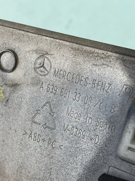 LIŠTA DVEŘE POSUVNÝCH MERCEDES W639 VITO VIANO A6396913308