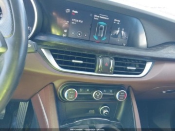 Alfa Romeo Stelvio SUV Facelifting 2.0 Turbo 280KM 2020 Alfa Romeo Stelvio 2020 Alfa Romeo Stelvio RWD 2.0 Benzyna 280KM, zdjęcie 13