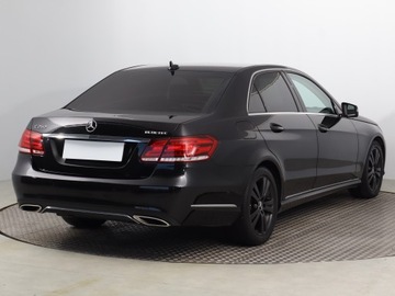 Mercedes Klasa E W212 Limuzyna Facelifting 250 CDI 204KM 2015 Mercedes E E 250 BlueTEC 4MATIC, Salon Polska, zdjęcie 4