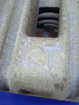 AUDI A4 B5 PASSAT 1.9TDI TŘMEN BRZDOVÝ LEVÝ ZADNÍ