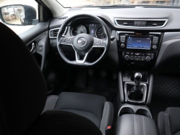 Nissan Qashqai II Crossover Facelifting 1.5 dCi 115KM 2018 Nissan Qashqai 1.5 dCi, Salon Polska, Serwis ASO, zdjęcie 6