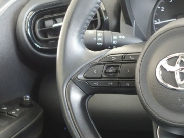 Toyota Yaris IV Hatchback 1.5 Dynamic Force 125KM 2022 Toyota Yaris 1.5 VVT-i/125KM/Salon Polska/ I Wł.w, zdjęcie 21