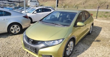 Honda Civic IX Hatchback 5d 1.8 i-VTEC 142KM 2013 Honda Civic Honda Civic IX 2013r 1.8 benzyna 142 KM 1.8 Benzyna 142KM, zdjęcie 9