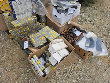 КОМПЛЕКТ СЕРВИСНЫХ ПОДДОНОВ из новых оригинальных запчастей RENAULT