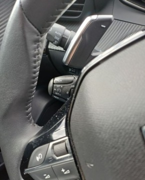 Peugeot 2008 II SUV 1.2 PureTech 130KM 2023 Peugeot 2008 35 Allure 130 KM Automat GWARANCJA FV23 1.2 Benzyna, zdjęcie 27