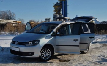 Volkswagen Touran II 1.6 TDI 105KM 2011 Volkswagen Touran GWARANCJA, 1. rej. 2012r, 1.6 TDI, Niski przebieg, Dobrz, zdjęcie 17