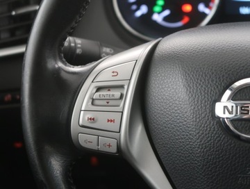 Nissan Qashqai II Crossover 1.6 dCi 130KM 2016 Nissan Qashqai 1.6 dCi, Salon Polska, Serwis ASO, zdjęcie 16