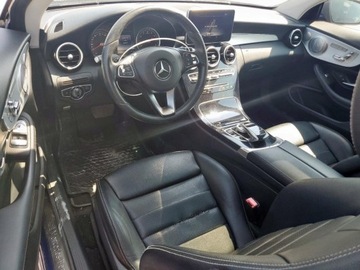 Mercedes Klasa C W205 2017 Mercedes-Benz Klasa C 300 2017 2.0l 2.0 Benzyna 241KM, zdjęcie 8