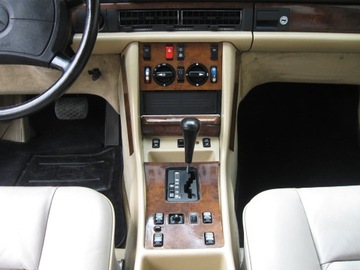 Mercedes Klasa S W126 Sedan 5.6 SEL 300KM 1988 MERCEDES W126 560 SEL , WERSJA 4-OSOBOWA , UNIKAT, zdjęcie 10