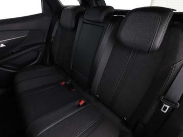 Peugeot 3008 II Crossover 1.2 PureTech 130KM 2018 Peugeot 3008 full LED półskóra navi el. fotele, zdjęcie 12