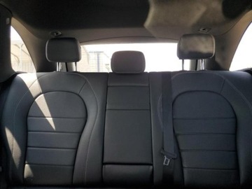 Mercedes GLC C253 2018 Mercedes-Benz GLC 2018 Mercedes-Benz GLC GLC 300 4MATIC SUV 2.0 Benzyna, zdjęcie 9