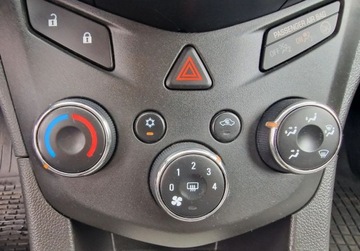 Chevrolet Aveo T300 Hatchback 5d 1.2 86KM 2012 Chevrolet Aveo Benzynkaniski przebiegZarejestrowany w Polsce 1.2 Benzyna, zdjęcie 15