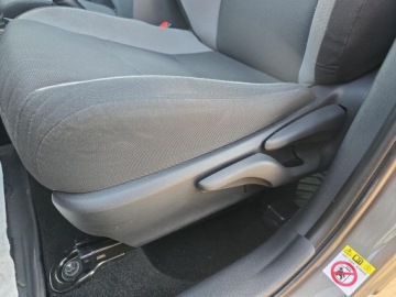 Toyota Auris II Hatchback 5d Facelifting 1.33 Dual VVT-i 99KM 2018 Auris 1.33 VVT-i Active, zdjęcie 10