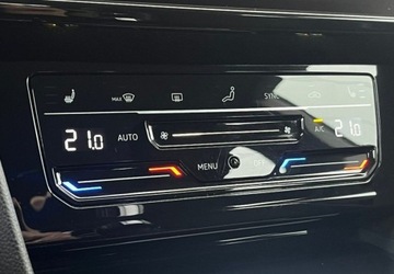 Volkswagen Arteon Fastback Facelifting 2.0 TSI 190KM 2022 Volkswagen Arteon Automat Navi Virtual Grzana fotele przodtyl 190 Koni, zdjęcie 27