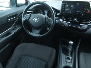 Toyota C-HR I Crossover Facelifting 1.8 Hybrid 122KM 2022 Toyota C-HR 1.8 Hybrid, Serwis ASO, Automat, zdjęcie 6