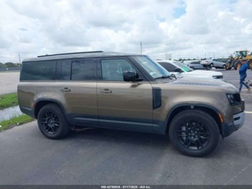 Land Rover Defender IV (L663) 2025 Land Rover Defender 130 P300 S 2025 3.0l 3.0 Benzyna 296KM, zdjęcie 6