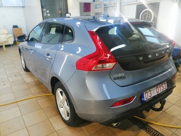 Volvo V40 II Hatchback Facelifting 2.0 D2 120KM 2018 Volvo V40 II 2.0 2,0 bezwypadkowy, serwisowany, zdjęcie 2