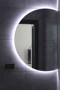 КРУГЛОЕ СВЕТОДИОДНОЕ ЗЕРКАЛО С ПОЛУКРУГЛОЙ ВЫРЕЗКОЙ 130 см