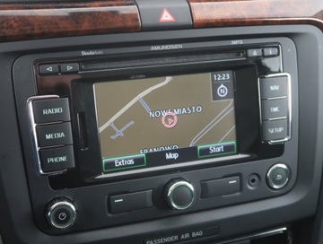 Skoda Superb II Sedan 1.4 TSI 125KM 2011 Skoda Superb 1.4 TSI, Skóra, Navi, Xenon, Klima, zdjęcie 12