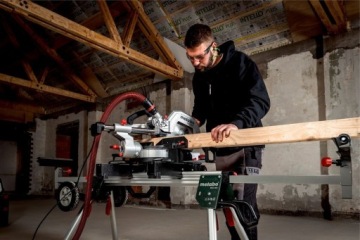 Торцовочная пила Metabo KGS 216 M 613216000 новая модель