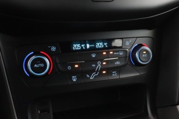 Ford Focus III Hatchback 5d facelifting 1.0 EcoBoost 125KM 2016 Ford Focus 1.0 EcoBoost, Salon Polska, Serwis ASO, zdjęcie 15