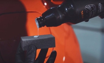 ADBL BLACKOUTER DRESSING ЧЕРНЫЙ ДЛЯ РЕМОНТ ПЛАСТИКА + ГУБКА-АППЛИКАТОР