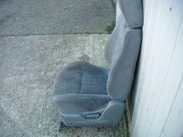 KORANDO II 2 96- SEDADLO LEVÝ PŘEDNÍ ŘIDIČE