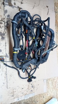 VOLVO V70 S60 2.4 T5 WIĄZKA SILNIKA 30739949-002