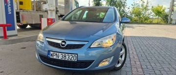 Opel Astra J Sports Tourer 1.6 Turbo ECOTEC 180KM 2011 Opel Astra Opel Astra 1.6 Turbo Cosmo 1.6 Benzyna 180KM, zdjęcie 2