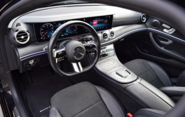 Mercedes Klasa E W213 Coupe Facelifting 2.0 E220d 194KM 2023 Mercedes-Benz Klasa E 220 d 4-Matic AMG, zdjęcie 2