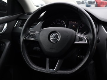 Skoda Octavia III Kombi 2.0 TDI 150KM 2016 Skoda Octavia 2.0 TDI, Salon Polska, DSG, VAT 23%, zdjęcie 19