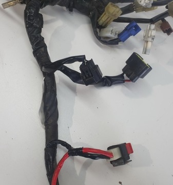 Установка основного ремня безопасности Yamaha Fz1 Fazer 06-15