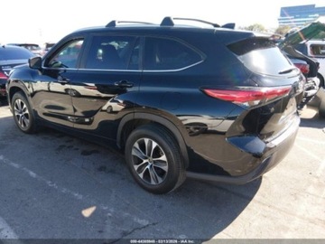 Toyota Highlander III 2023 Toyota Highlander XLE 2023 2.4 Benzyna 265KM, zdjęcie 3