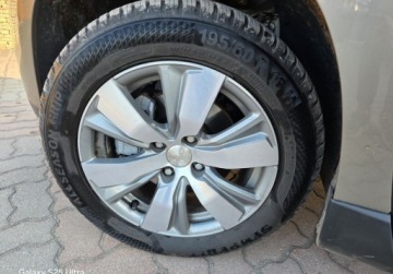 Peugeot 2008 I SUV Facelifting 1.2 PureTech 110KM 2016 Peugeot 2008 Automat 110KM Allure Bezwypadkowy Parktronic, zdjęcie 22