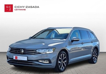 Volkswagen Passat B8 Variant Facelifting 1.5 TSI EVO 150KM 2023 Volkswagen Passat Volkswagen Passat Variant B8 1.5 TSI 150 KM DSG Automat