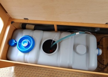 Резервуар для воды на кемпер, фургон, лодку, автобус, 70л.