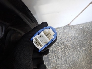 DVEŘE LEVÝ PŘEDNÍ KOMPLETNÍ EUR ORIG. MAZDA 2 DJ 19R