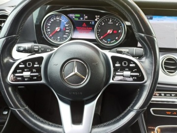 Mercedes Klasa E W213 Kombi 2.0 220d 194KM 2019 Mercedes E 300 EQ, Hybryda Plug-in, 23% VAT, zdjęcie 13