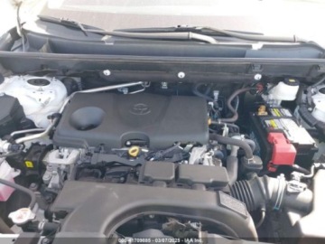 Toyota 2021 Toyota RAV4 2021r., LE, od ubezpieczalni 2.5 Benzyna 203KM, zdjęcie 11